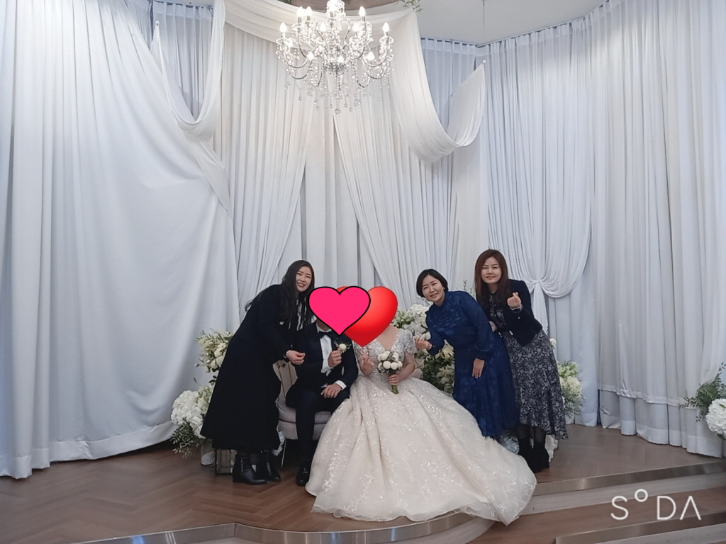 전라도에서 신랑신부와 함께 기념촬영입니다.